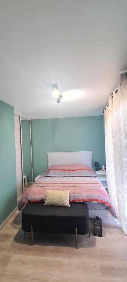 Charmant Logement Avec Jacuzzi Mantes-la-Jolie Buitenkant foto