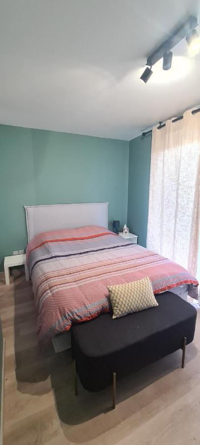 Charmant Logement Avec Jacuzzi Mantes-la-Jolie Buitenkant foto
