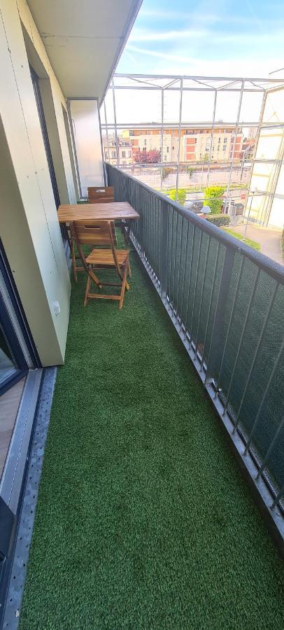 Charmant Logement Avec Jacuzzi Mantes-la-Jolie Buitenkant foto