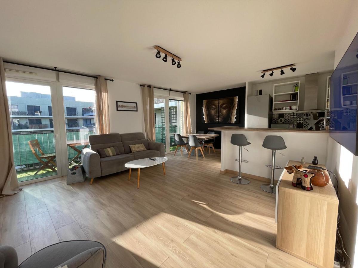 Charmant Logement Avec Jacuzzi Mantes-la-Jolie Buitenkant foto
